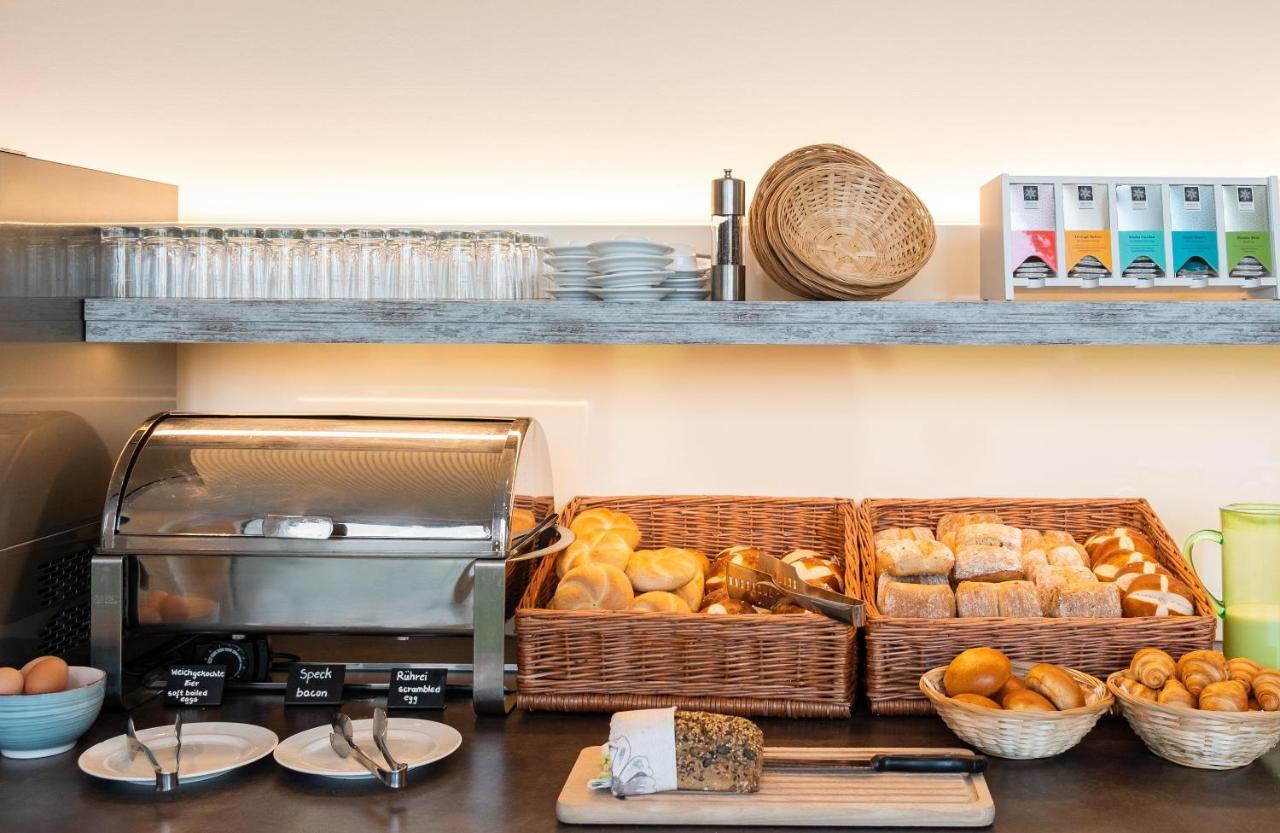 Alb Inn - Hotel & Apartments Мерклинген Екстериор снимка