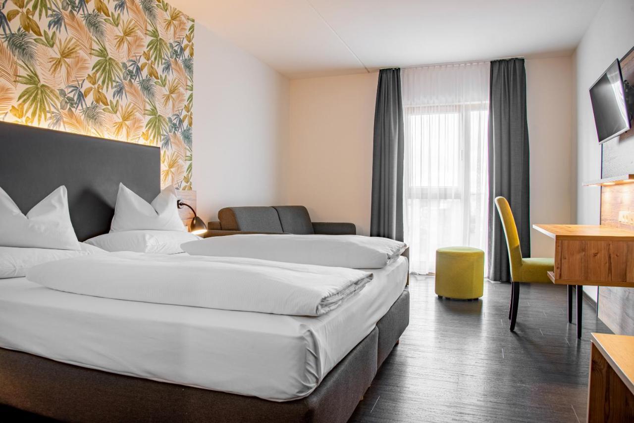 Alb Inn - Hotel & Apartments Мерклинген Екстериор снимка